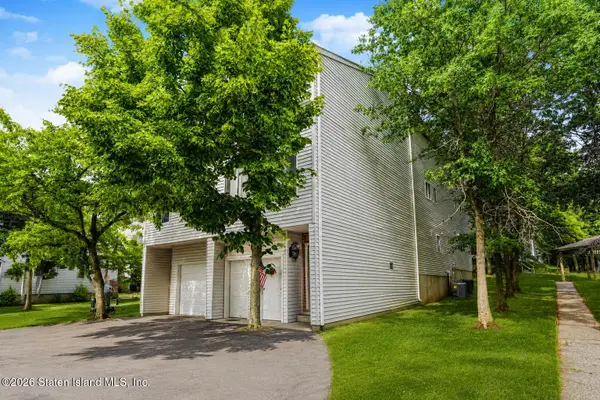 473 Ilyssa Way, Staten Island, NY 10312