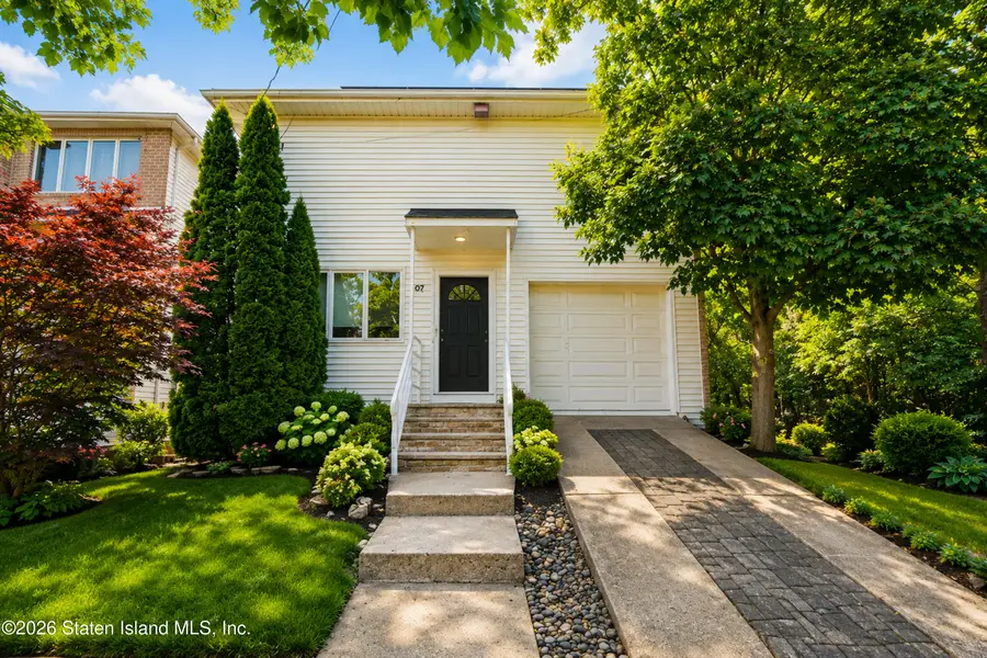 207 Eylandt Street, Staten Island, NY 10312 - #3