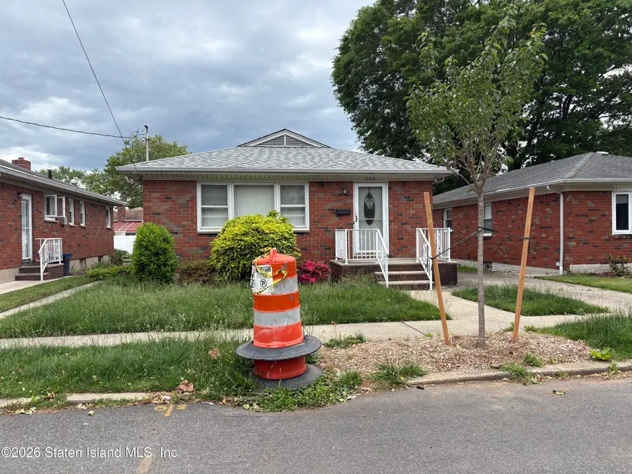 202 Cannon Boulevard, Staten Island, NY 10306 - #2