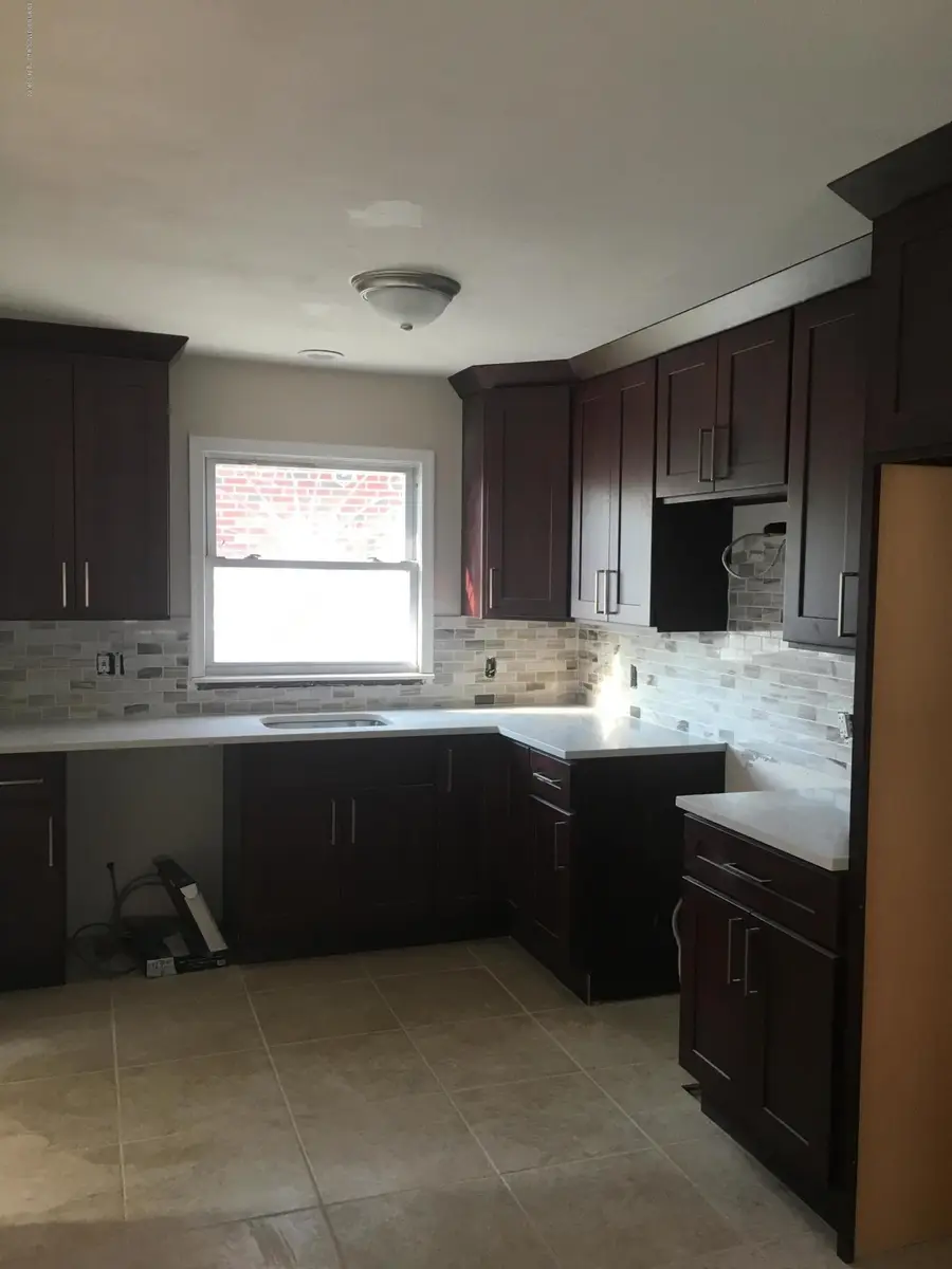 366 Grandview Avenue, Staten Island, NY 10303 - #2
