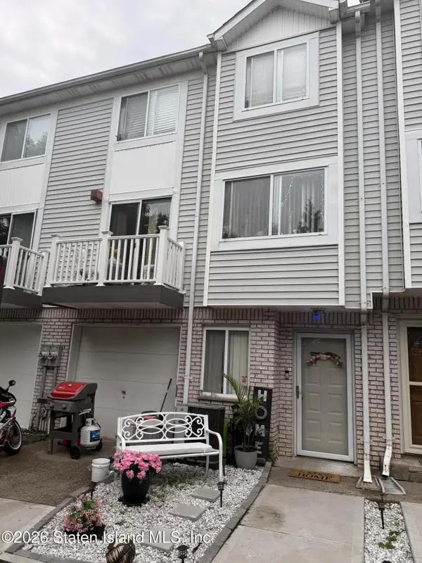 52 Sable Loop, Staten Island, NY 10306