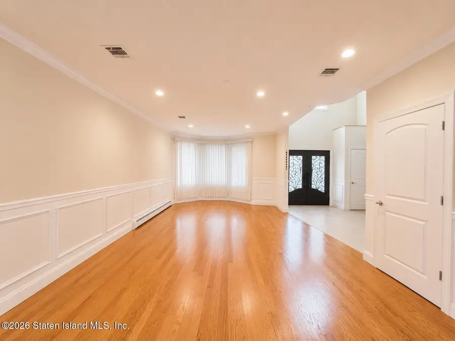 29 Burgher Avenue, Staten Island, NY 10304 - #3