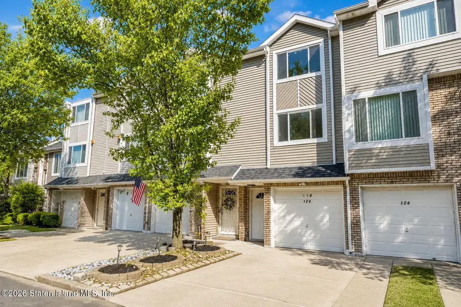 124 Pembrook Loop, Staten Island, NY 10309 - #3