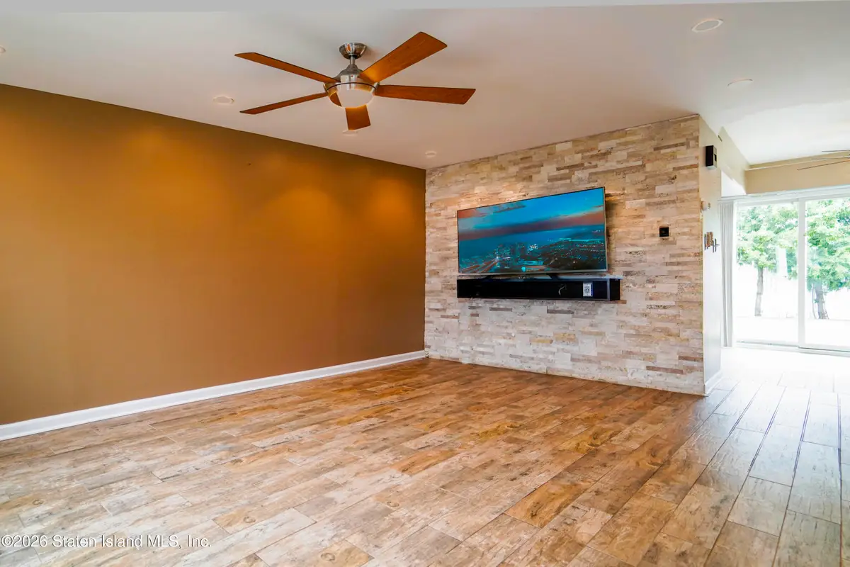 234 Hampton Green, Staten Island, NY 10312 - #1