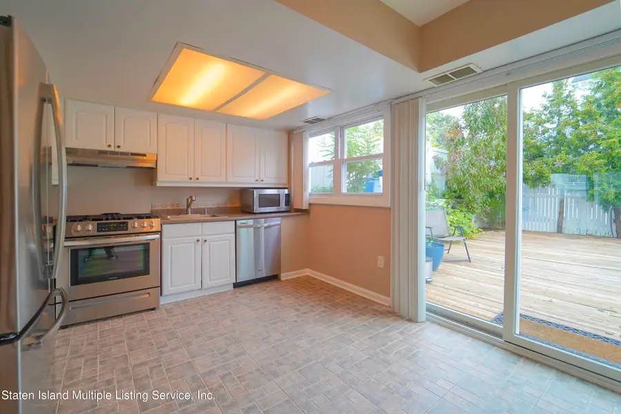 234 Hampton Green, Staten Island, NY 10312 - #2