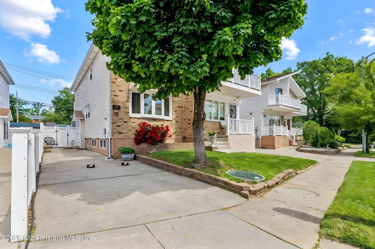 28 Mayberry Promenade, Staten Island, NY 10312 - #1