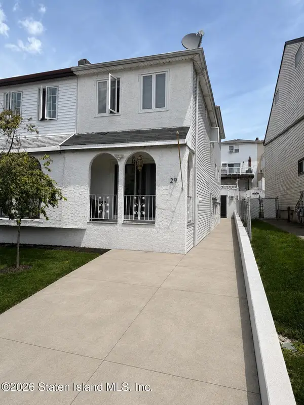 29 Hammock Lane, Staten Island, NY 10312