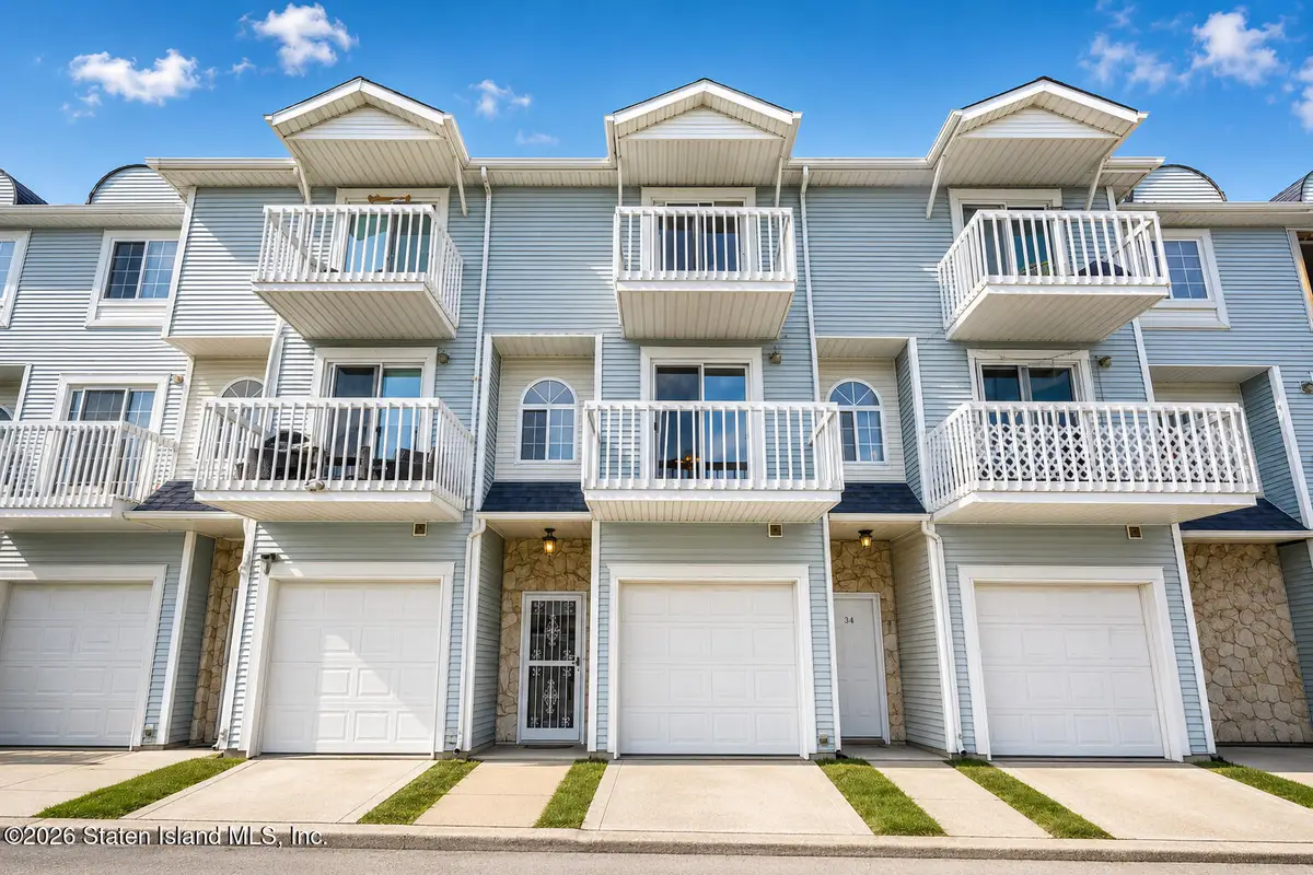 38a Country Drive E, Staten Island, NY 10314 - #1