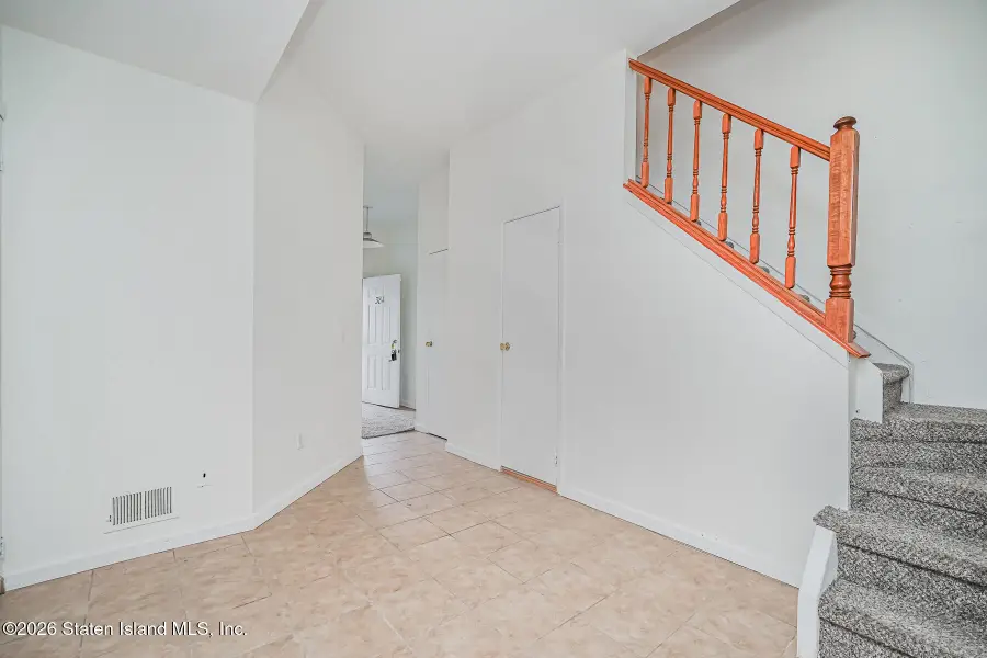 38a Country Drive E, Staten Island, NY 10314 - #3