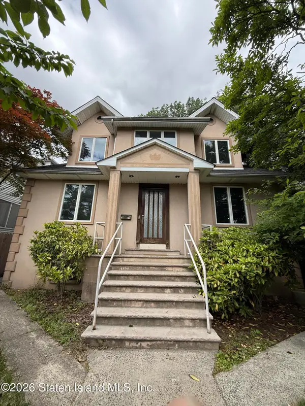 2671 Amboy Road, Staten Island, NY 10306
