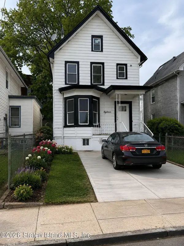 18 Cottage Place, Staten Island, NY 10302