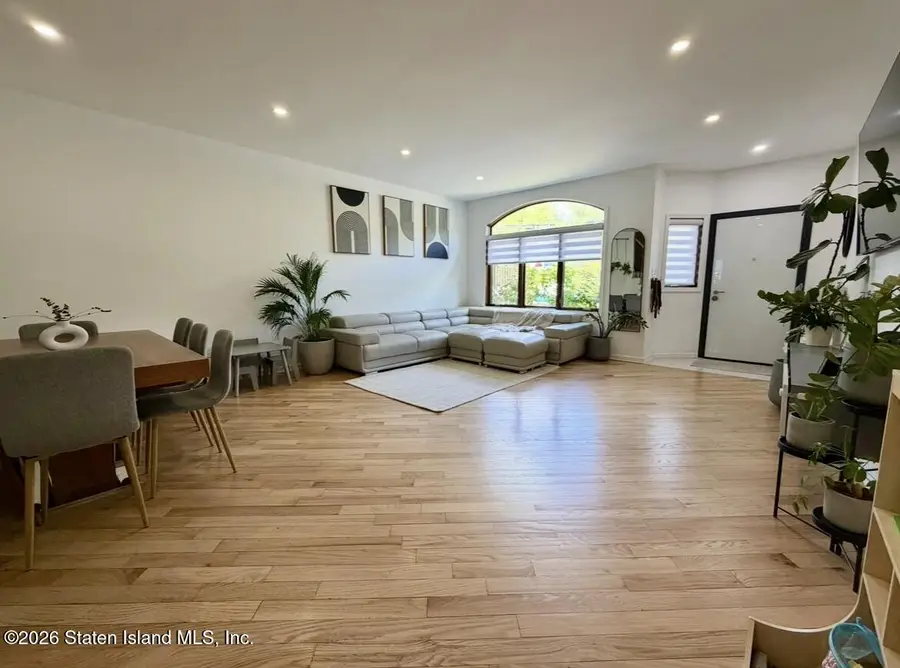 5196 Hylan Boulevard, Staten Island, NY 10312 - #2
