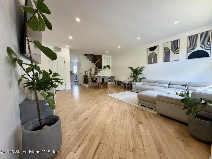 5196 Hylan Boulevard, Staten Island, NY 10312 - #3