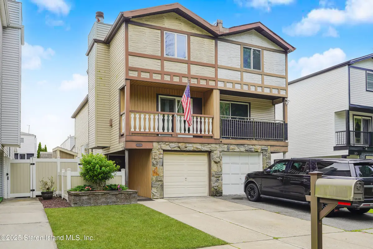 175 Park Drive N, Staten Island, NY 10314 - #1