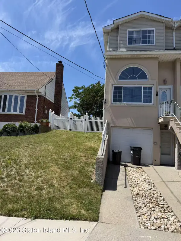39 New Lane, Staten Island, NY 10305