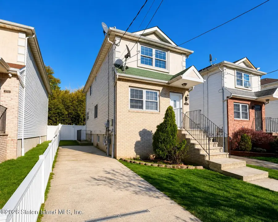 291 Lockman Avenue, Staten Island, NY 10303 - #2
