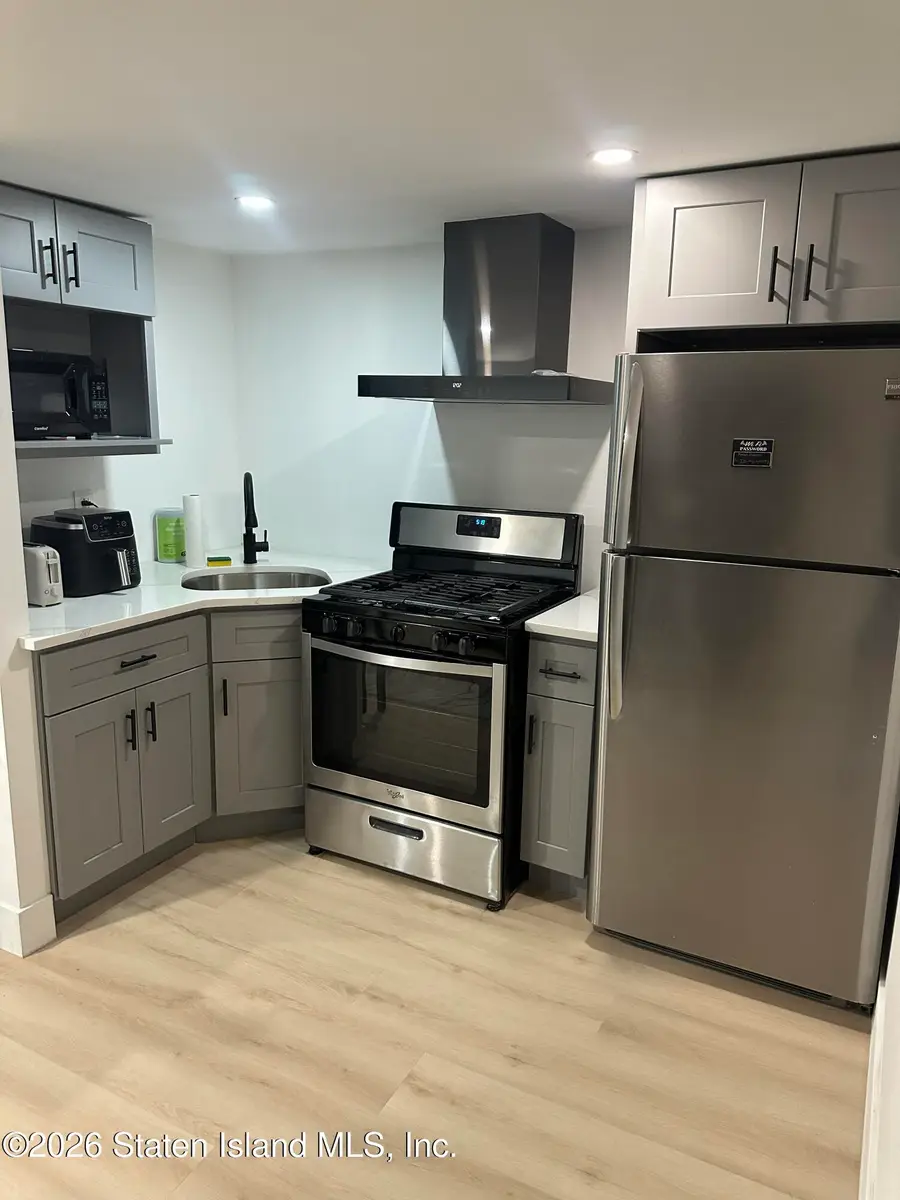 1231 Manor Avenue, Bronx, NY 10472 - #2