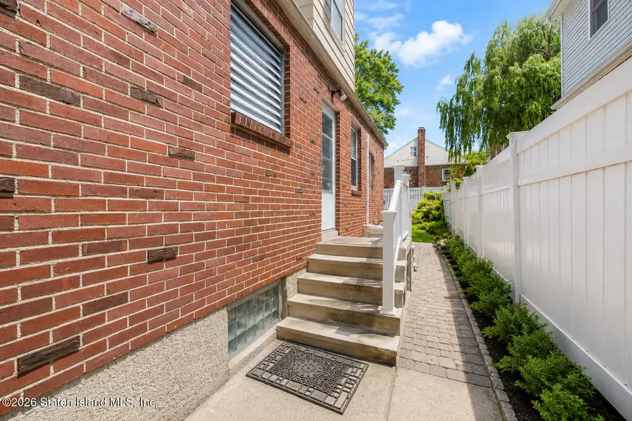 659 Davis Avenue, Staten Island, NY 10310 - #3
