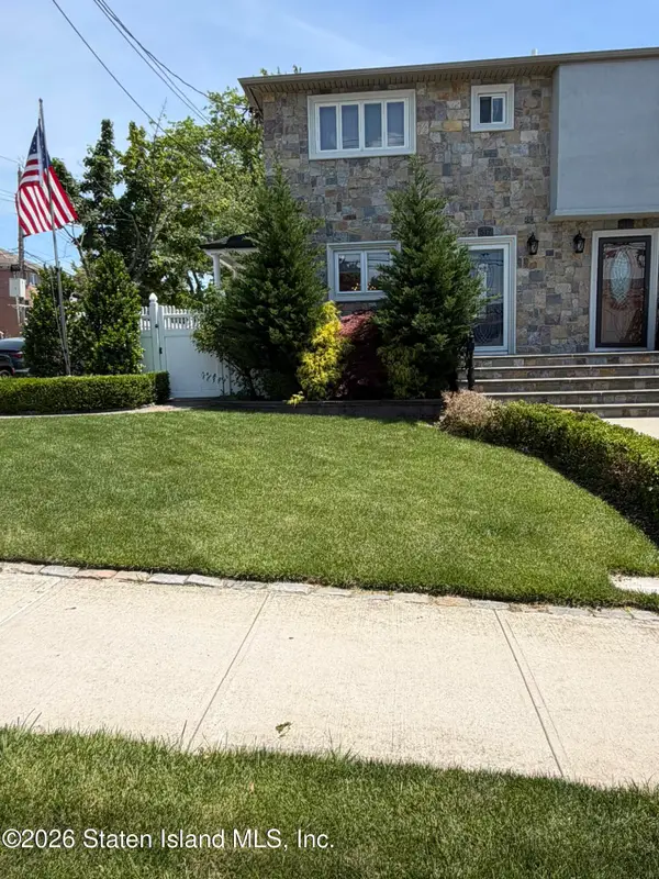 517 Foster Road, Staten Island, NY 10309