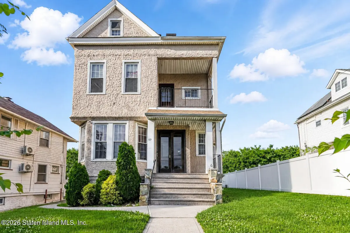 69 Narrows Road N, Staten Island, NY 10305 - #1