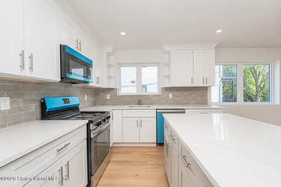 339 Mallory Avenue, Staten Island, NY 10305 - #3