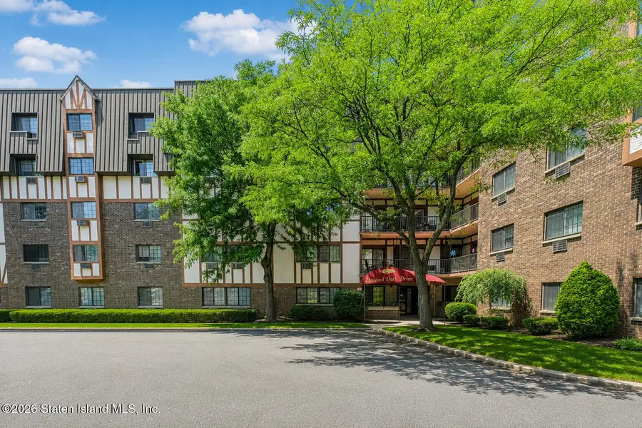 2 Elmwood Park Drive #516, Staten Island, NY 10314 - #2