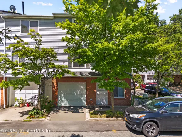 624 Ilyssa Way, Staten Island, NY 10312