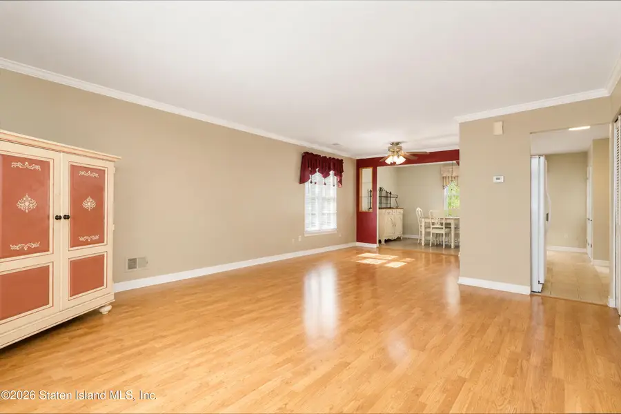 5 Redwood Loop, Staten Island, NY 10309 - #3