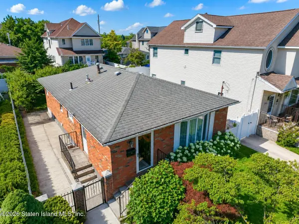 90 Buffington Avenue, Staten Island, NY 10312