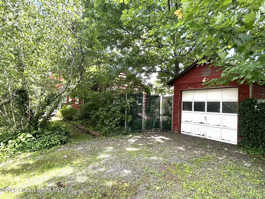 1721 Carlton Avenue, Staten Island, NY 10309 - #2