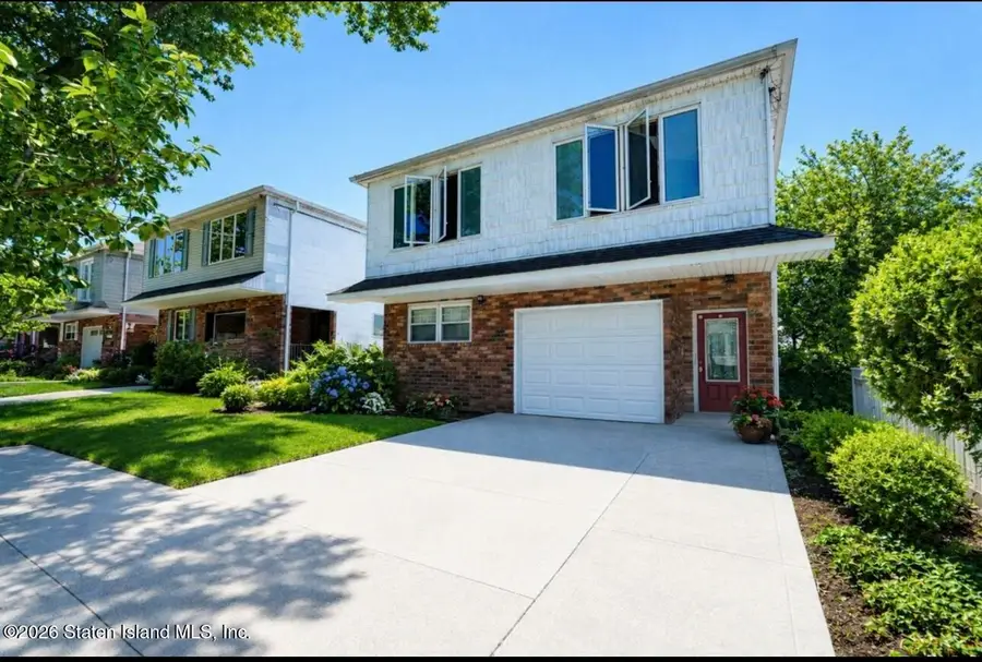 896 Sinclair Avenue, Staten Island, NY 10309 - #2