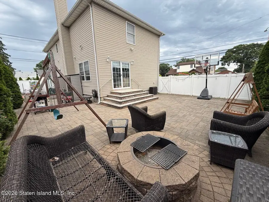 264 Doherty Avenue, Elmont, NY 11003 - #3