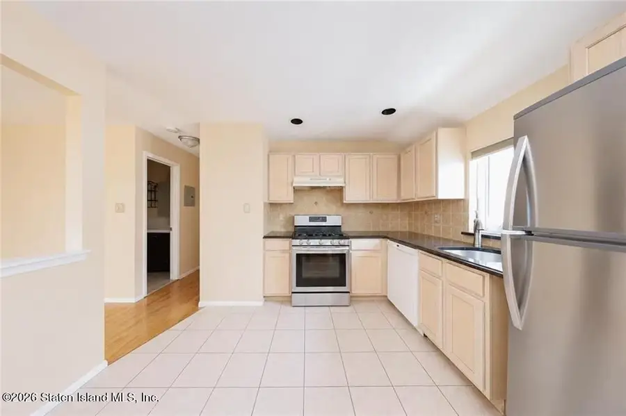 231 Gervil Street, Staten Island, NY 10309 - #3