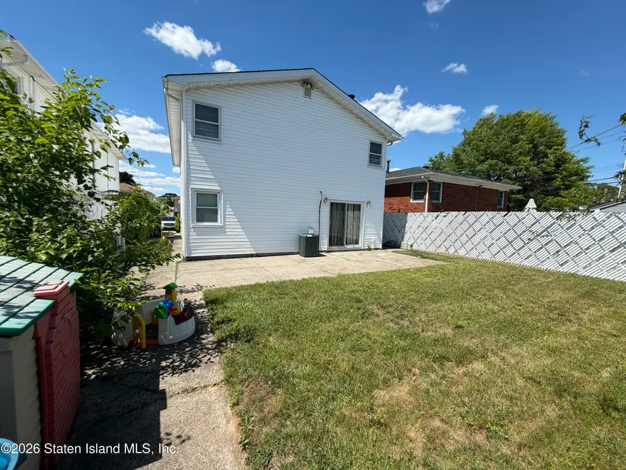 664 Rensselaer Avenue, Staten Island, NY 10312 - #3
