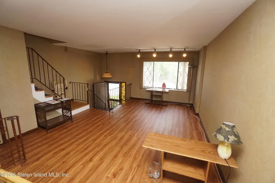 88 Narrows Road S #11, Staten Island, NY 10305 - #3