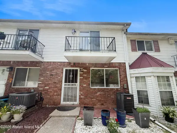 578 Golf View Court, Staten Island, NY 10314
