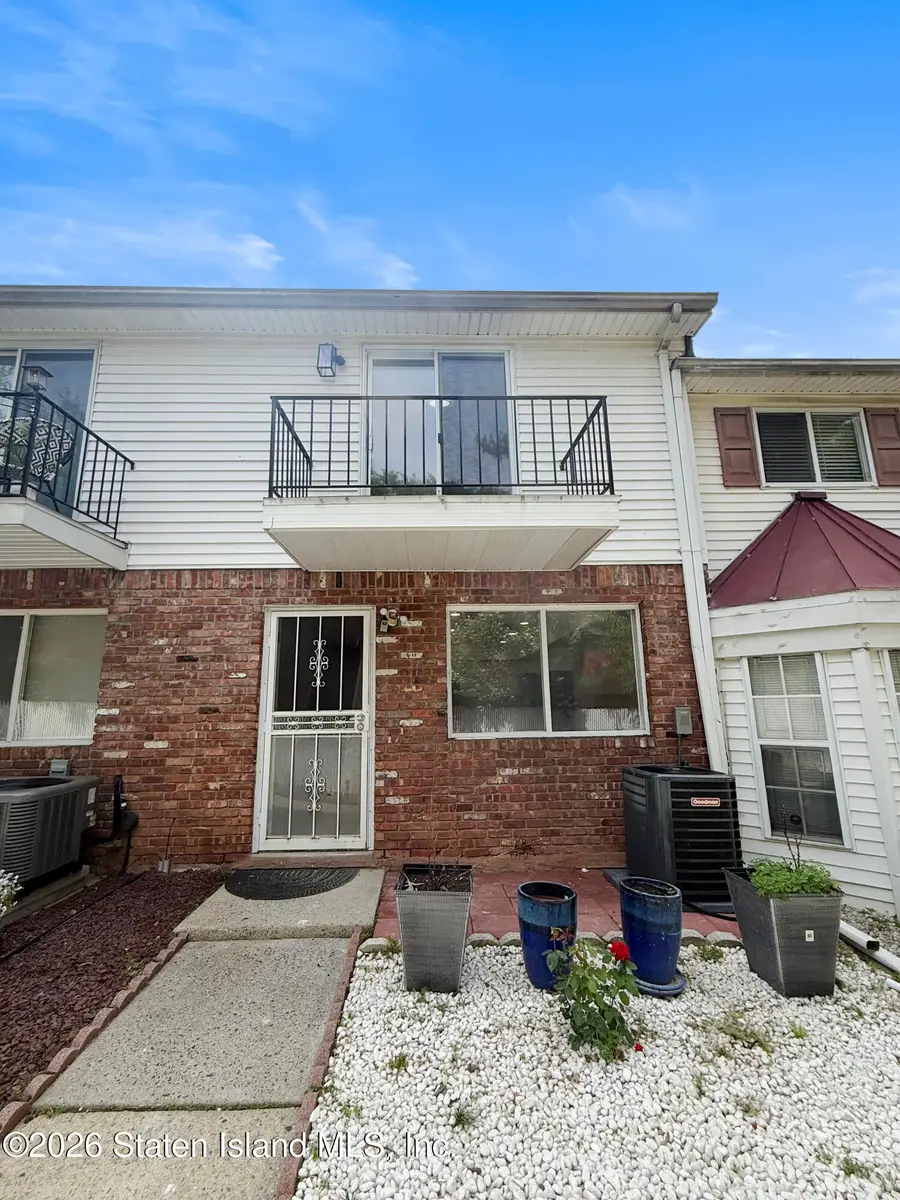 578 Golf View Court, Staten Island, NY 10314 - #2