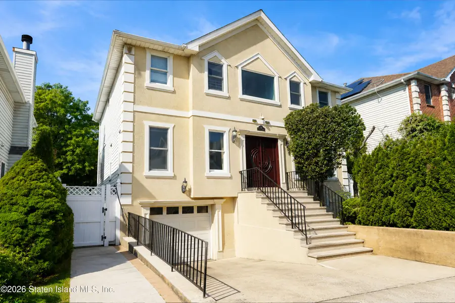 22 NW Putters Court, Staten Island, NY 10301 - #2