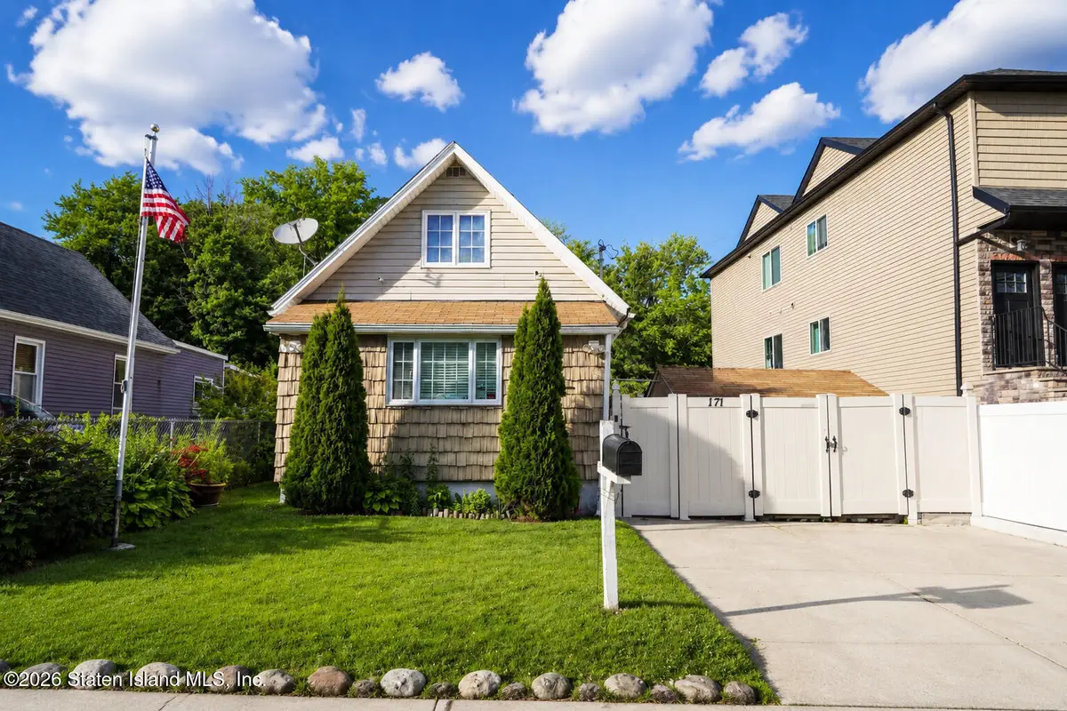 171 Burke Avenue, Staten Island, NY 10314 - #1