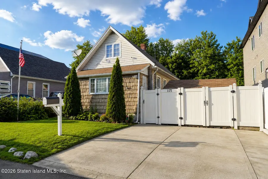171 Burke Avenue, Staten Island, NY 10314 - #2