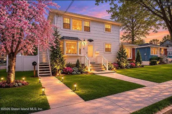 4 Cottage Avenue, Staten Island, NY 10308