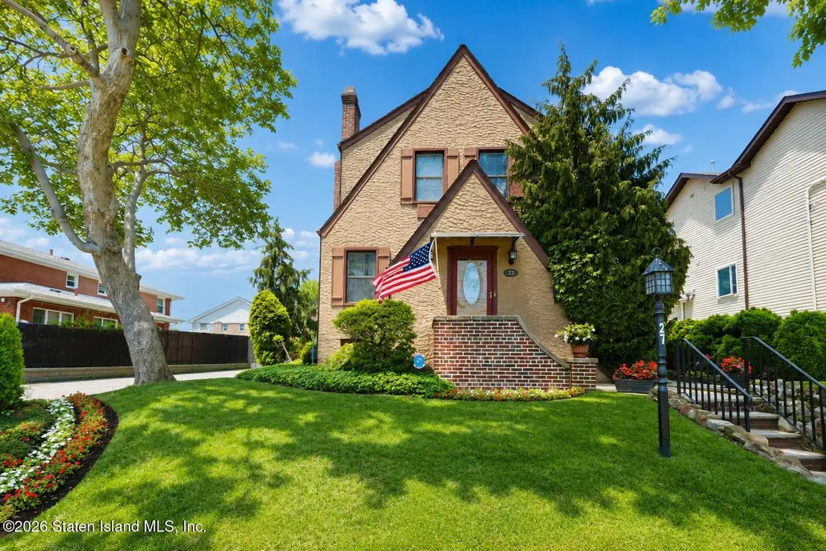 27 Windemere Avenue, Staten Island, NY 10306 - #1