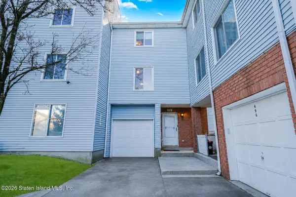 694 Ilyssa Way, Staten Island, NY 10312