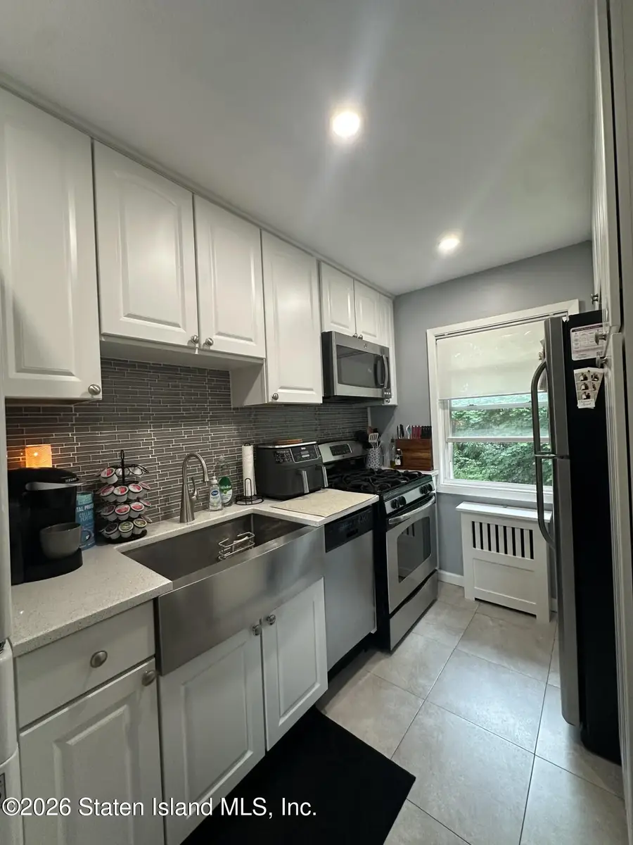 36 Seth Court #B, Staten Island, NY 10301 - #2
