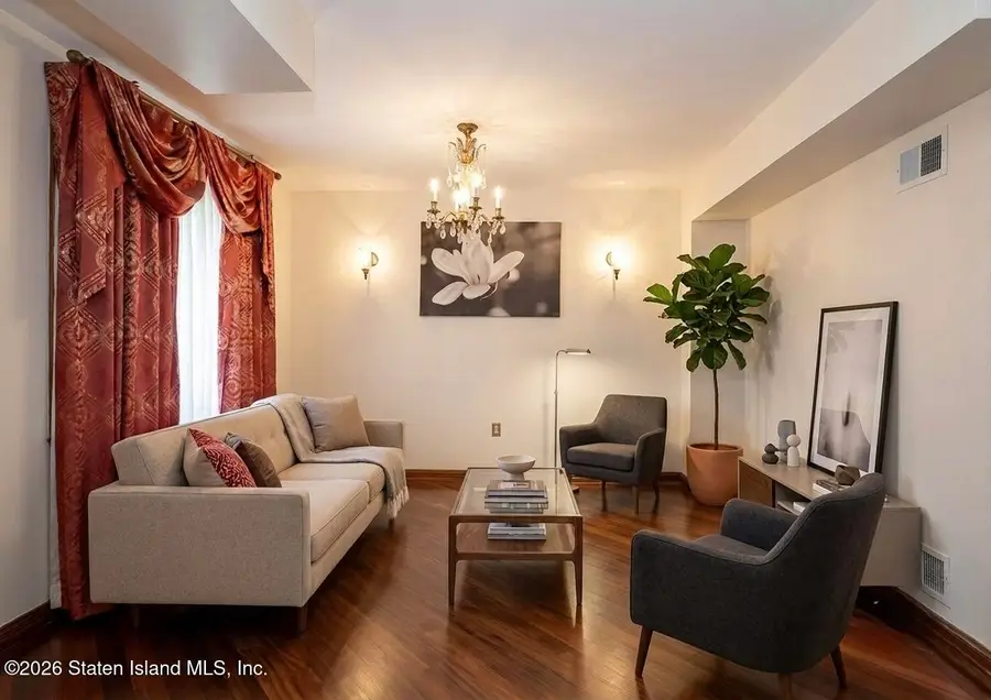 45 Fairlawn Loop, Staten Island, NY 10308 - #2