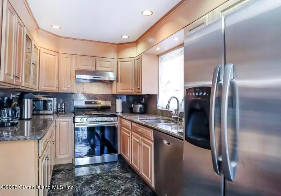45 Fairlawn Loop, Staten Island, NY 10308 - #3
