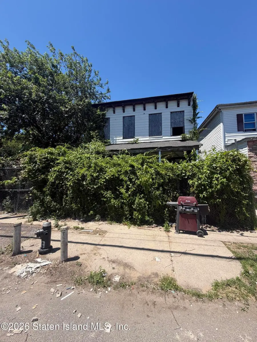 246 Grandview Avenue, Staten Island, NY 10303 - #3