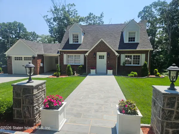 210 Longview Road, Staten Island, NY 10301