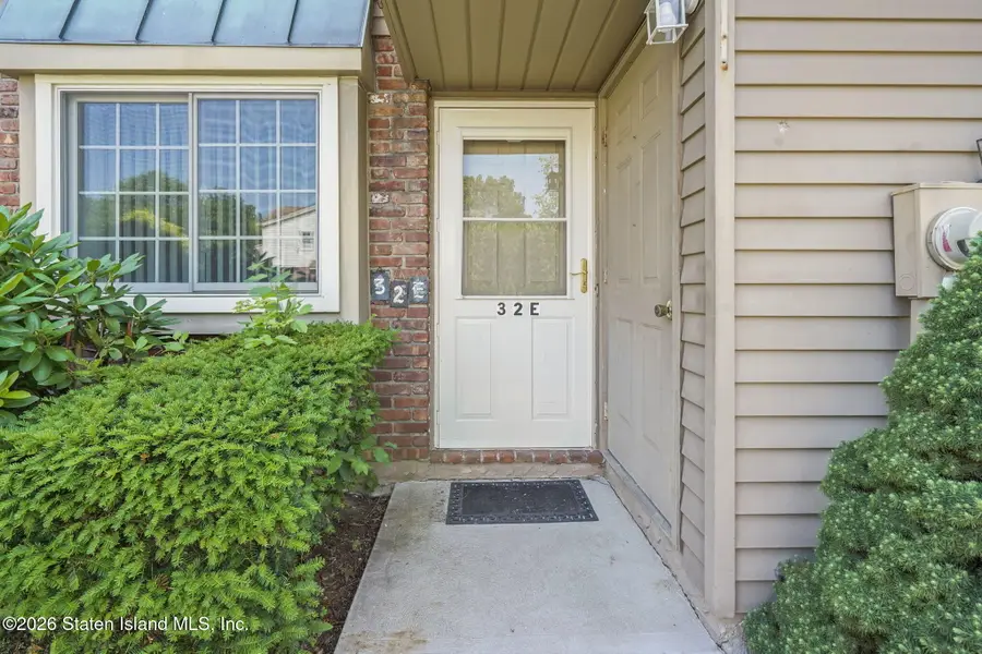 32 Franklin Lane #E, Staten Island, NY 10306 - #2