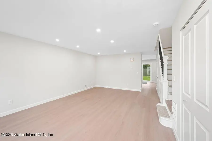 114 Redwood Loop, Staten Island, NY 10309 - #2